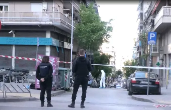 Έκρηξη έξω από υπόγειο πάρκινγκ στη Θεσσαλονίκη - Ακρωτηριάστηκε μια γυναίκα