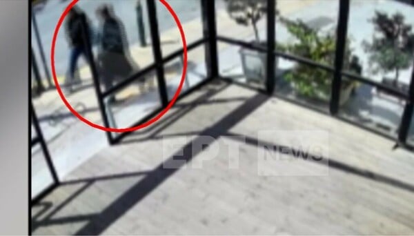 Μαρούσι: Βίντεο από τη στιγμή που ο 40χρονος που παρενοχλεί ανήλικες πλησιάζει μία 17χρονη