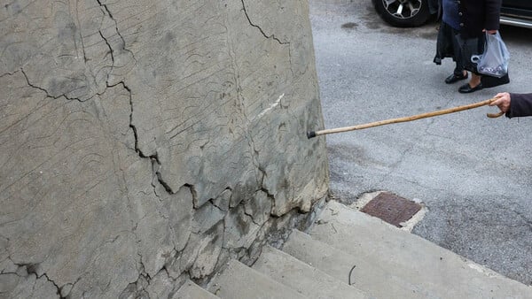 Βούτες Ηρακλείου: Σταθεροποιείται το φαινόμενο των ρηγματώσεων μετά τη διακοπή υδροδότησης