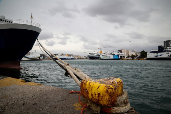 Μηχανική βλάβη σε πλοίο με προορισμό το λιμάνι του Πειραιά