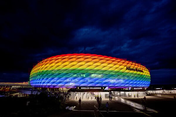Τελικός Champions League 2025: Γιατί η πρόσοψη του Alianz Arena δεν μπορεί να δείξει τα πάντα