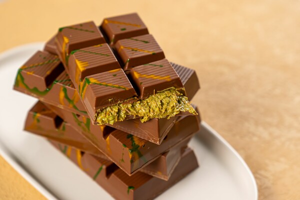 Πώς μια εγκυμοσύνη «γέννησε» την Dubai chocolate που κατέκτησ ετον κόσμο;