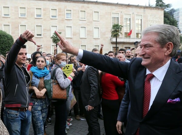 ΕΠΕΞ «Η συμφωνία για την ΑΟΖ ήταν win win»/ «Η Ελλάδα, παρά τα σκαμπανεβάσματα, βοήθησε πάντα την Αλβανία»