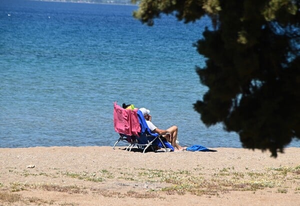 Καιρός - Τσατραφύλλιας: Έρχονται δύο εξάρσεις λιβανέζικης ζέστης με σκόνη, λασποβροχές και υγρασία - Δείτε χάρτες