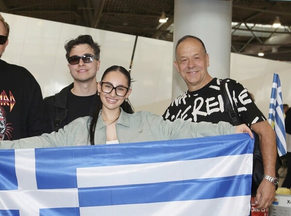 Eurovision 2025: Klavdia και Φωκάς Ευαγγελινός χορεύουν στο πούλμαν