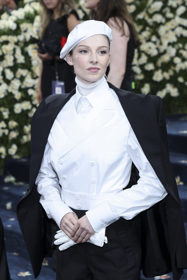 Met Gala 2025: Oι τρανς διασημότητες που εντυπωσίασαν στο κόκκινο χαλί