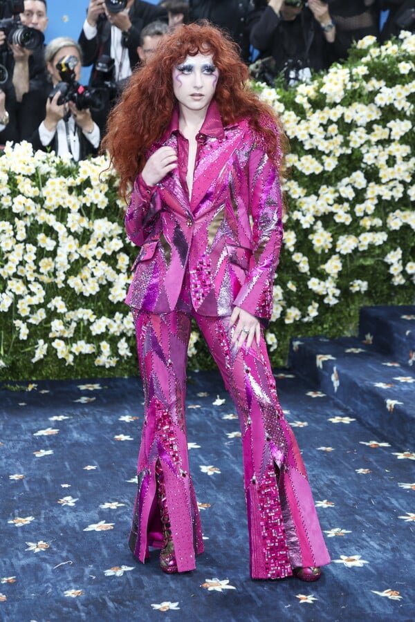 Met Gala 2025: 25 εμφανίσεις μαύρου στυλ που θα μείνουν αξέχαστες