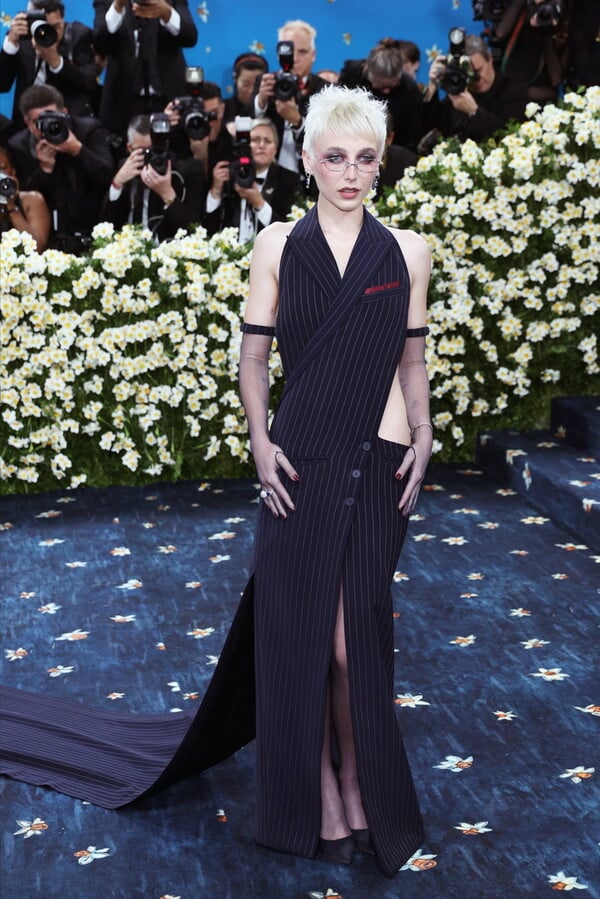Met Gala 2025: 25 εμφανίσεις μαύρου στυλ που θα μείνουν αξέχαστες