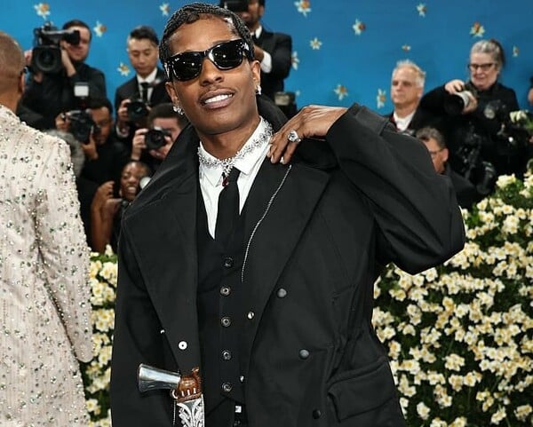 Met Gala 2025: Οι εμφανίσεις που ξεχώρισαν στο μπλε χαλί