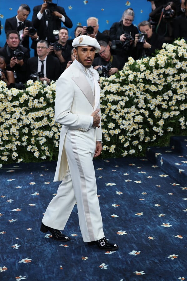 Met Gala 2025: 25 εμφανίσεις μαύρου στυλ που θα μείνουν αξέχαστες