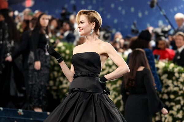 Met Gala 2025: Ο λόγος που η Νικόλ Κίντμαν έκοψε τα μαλλιά της για την λαμπερή βραδιά