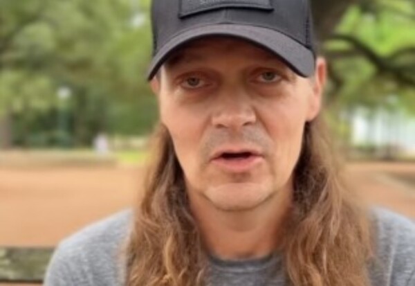 Brad Arnold: Ο τραγουδιστής των 3 Doors Down διαγνώστηκε με καρκίνο στα νεφρά