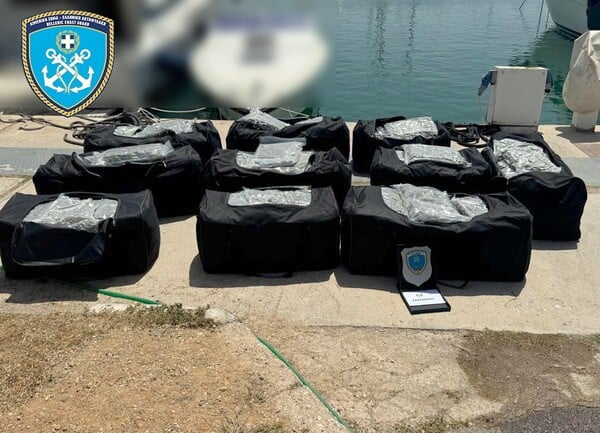 Γλυφάδα: Ταχύπλοο περιείχε κάνναβη 194 κιλών 