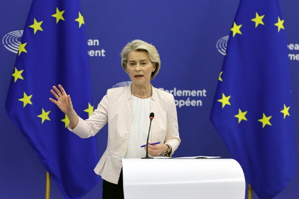 Η ΕΕ προτείνει αντίμετρα έως 95 δισ. ευρώ απέναντι στους δασμούς των ΗΠΑ