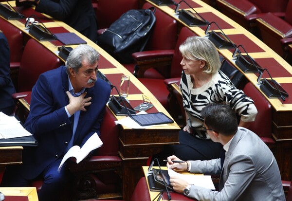 Βουλή: Άρση ασυλίας για Πολάκη και Ακρίτα