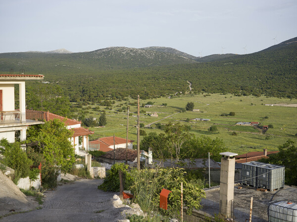 Παλαιά Μονή Ταλαντίου, Αραχναίο