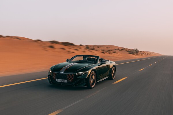 Η αίσθηση ελευθερίας της Bentley Batur Convertible
