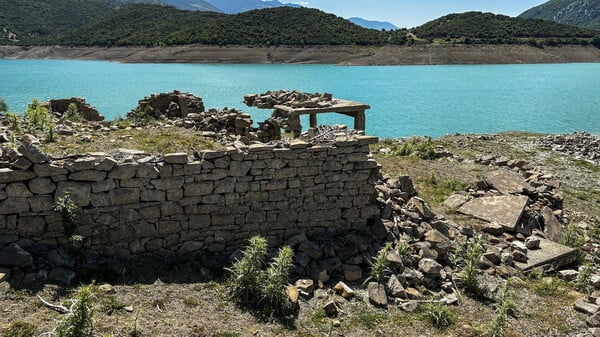 ΛΙΜΝΗ ΜΟΡΝΟΥ ΧΑΜΗΛΗ ΣΤΑΘΜΗ ΝΕΡΟΥ