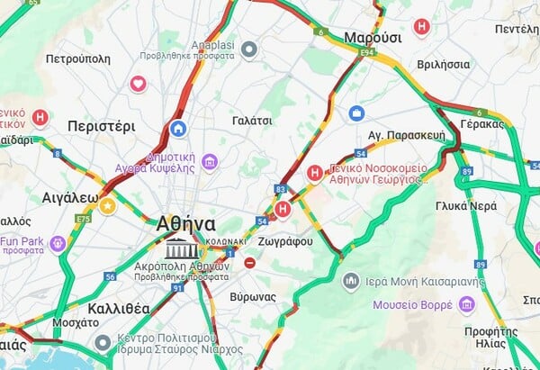 Η κίνηση στους δρόμους: Πού σημειώνονται καθυστερήσεις