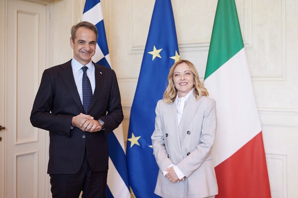 Μητσοτάκης - Μελόνι: Συμφωνία 360 εκατ. ευρώ για νέα τρένα και ενίσχυση της ηλεκτρικής διασύνδεσης Ελλάδας - Ιταλίας