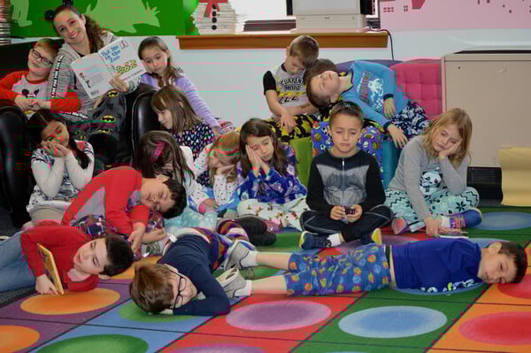 ΟΙΕΛΕ: «Επικίνδυνο trend τα sleepovers σε ιδιωτικά σχολεία, ακόμα και για νήπια»