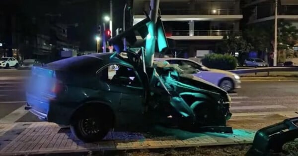Tροχαίο στη Λεωφόρο Ποσειδώνος: Νεκρός ο ένας εκ των τεσσάρων τραυματιών