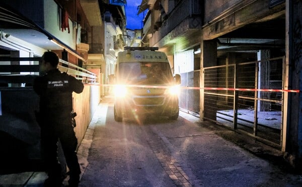 Λάρισα: Ο 21χρονος συνέχισε να μαχαιρώνει τη μητέρα του ενώ ήταν ήδη νεκρή
