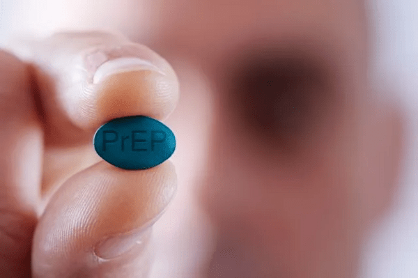 Ξεκινά η δωρεάν διάθεση της προληπτικής αγωγής PrEP για τον HIV/AIDS