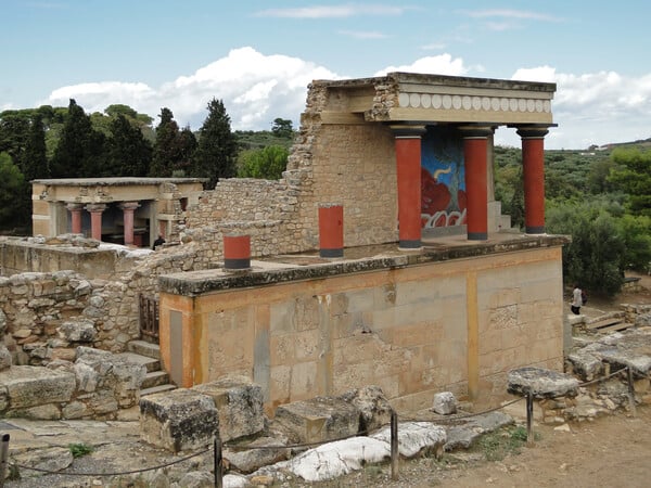Κατάρρευση τοιχογραφίας στην Κνωσό μπροστά σε 300 επισκέπτες – Έρευνα για τα αίτια