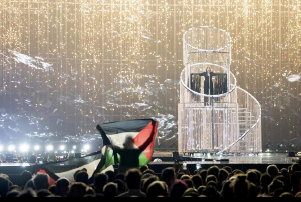 Eurovision 2025: Τι πραγματικά ακουγόταν όσο τραγουδούσε η Ισραηλινή