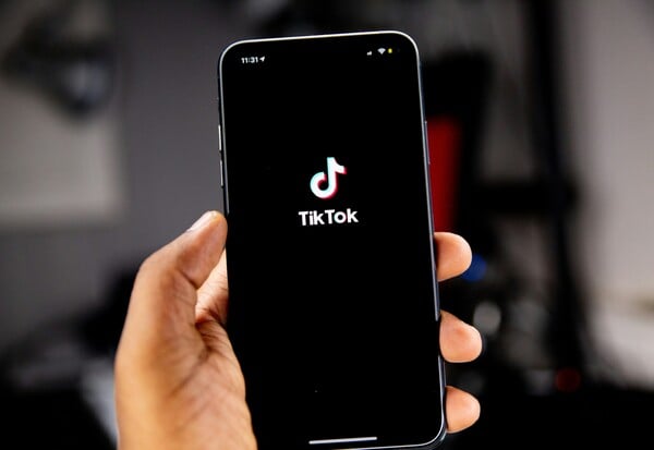 TIKTOK ΕΕ