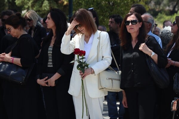 Νίκος Γαλανός: Η κηδεία του - Το αντίο από συναδέλφους