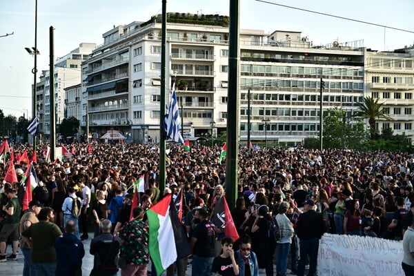 Σύνταγμα: Μεγάλη συγκέντρωση αλληλεγγύης για την Παλαιστίνη