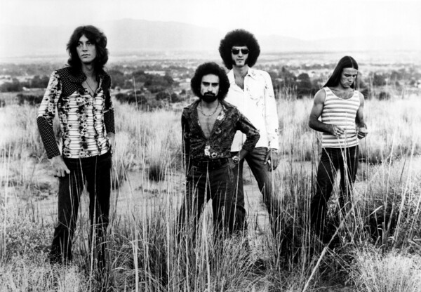 Βιβλία για τη μουσική: Scorpions, Στέλιος Καζαντζίδης-Πάνος Γεραμάνης, ροκ εγκυκλοπαίδειες και αβανγκάρντ