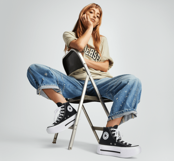 Το νέο Double Stack είναι και classic Chuck Taylor και δίπατο