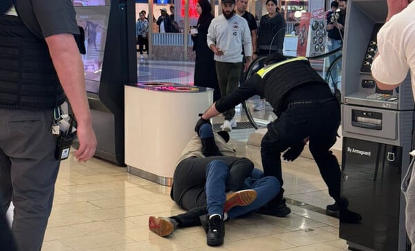 Μελβούρνη: Αιματηρή συμπλοκή συμμοριών σε εμπορικό κέντρο της πόλης