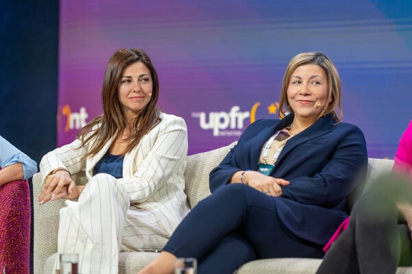 Upfront: Συζητώντας για τους ρόλους των σύγχρονων εργαζόμενων γυναικών