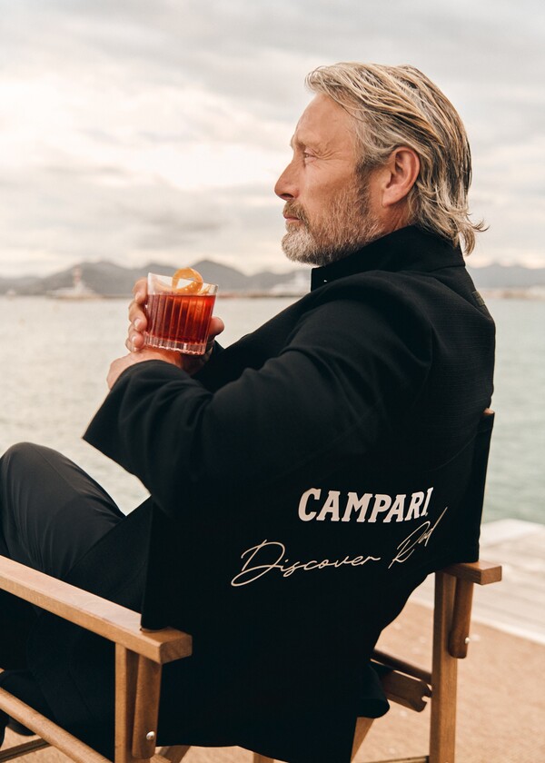 Το Campari επιστρέφει στις Κάννες με το «Campari Discover Red»
