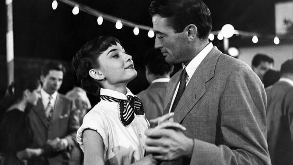 Ερωτικές ιστορίες κάτω από τα αστέρια στο Cine Paris