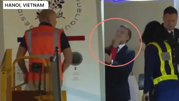 Χαστούκι της Μπριζίτ στον Εμανουέλ Μακρόν στο Ανόι: Τι κατέγραψαν οι κάμερες
