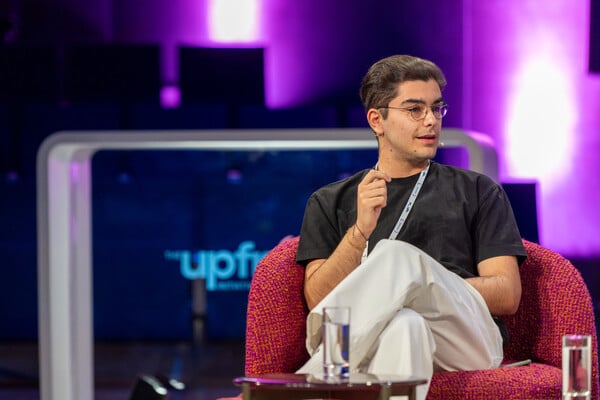Upfront 2025: Πώς διαμορφώνουν Gen Z και millennials το σύγχρονο εργασιακό τοπίο