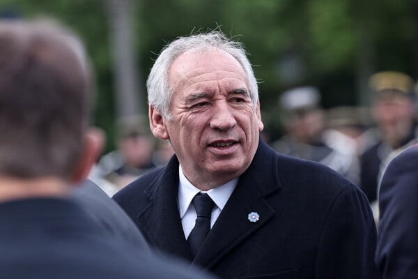Γαλλία: Προσήλωση Μπαϊρού στη δημοσιονομική πειθαρχία - Απλή αναλογική ως εκλογικό σύστημα