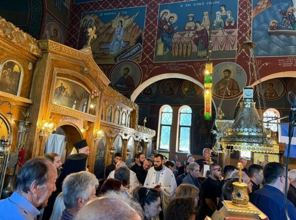 Κηδεία 30χρονου που πνίγηκε στη Λευκάδα: Συγγενείς και φίλοι είπαν το τελευταίο «αντίο»
