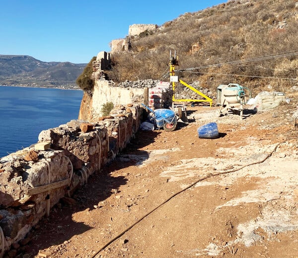 Τελεφερίκ Μονεμβασιάς. Κρέμεται ...από την επικείμενη απόφαση του Σ.Τ.Ε