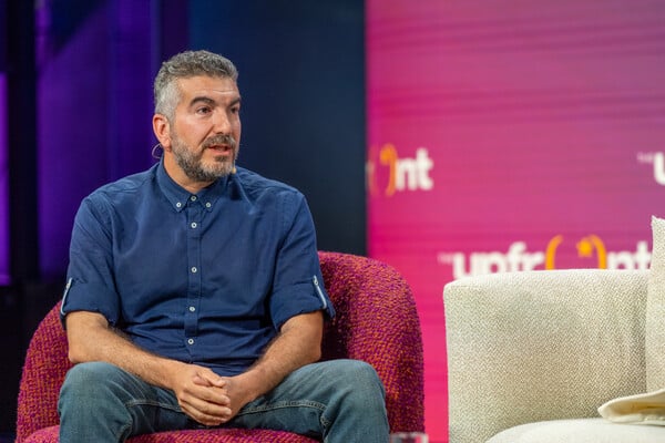 Upfront 2025: Υπάρχει ουσιαστική προσβασιμότητα για τα άτομα με αναπηρία;