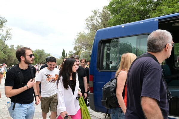 ΝΕΑ ΑΡΙΣΤΕΡΑ ΑΚΡΟΠΟΛΗ ΣΗΜΑΙΑ ΠΑΛΑΙΣΤΙΝΗ