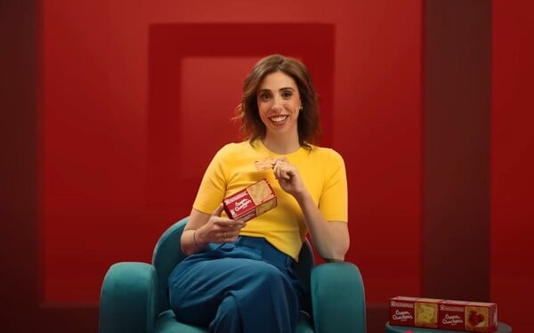 Cream Crackers Παπαδοπούλου   Πως η επιλογή ενός σνακ γίνεται ... Απλά, Τραγανά, Τετράγωνα.