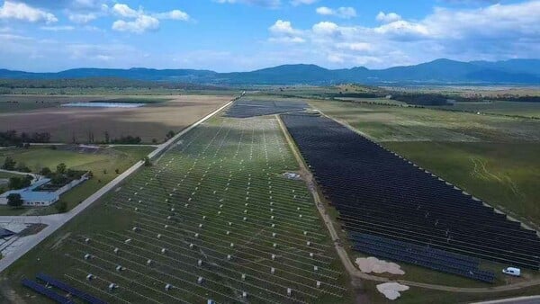 Όμιλος ΔΕΗ: Προσθέτει φωτοβολταϊκό πάρκο 88 MW στο χαρτοφυλάκιο της Βουλγαρίας