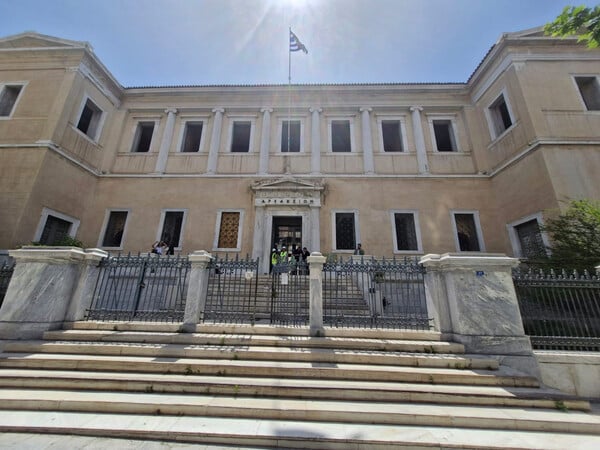 ΣτΕ: Συνταγματικός ο γάμος ομόφυλων ζευγαριών