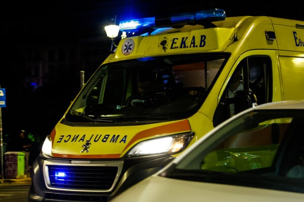 Τροχαίο δυστύχημα στην Ποσειδώνος: Νεκροί δύο αναβάτες μηχανής - «Είχαν χτυπήσει άλλη μηχανή πριν»
